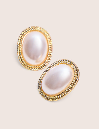 Vintage Style Stud Earrings Pearl & Gold